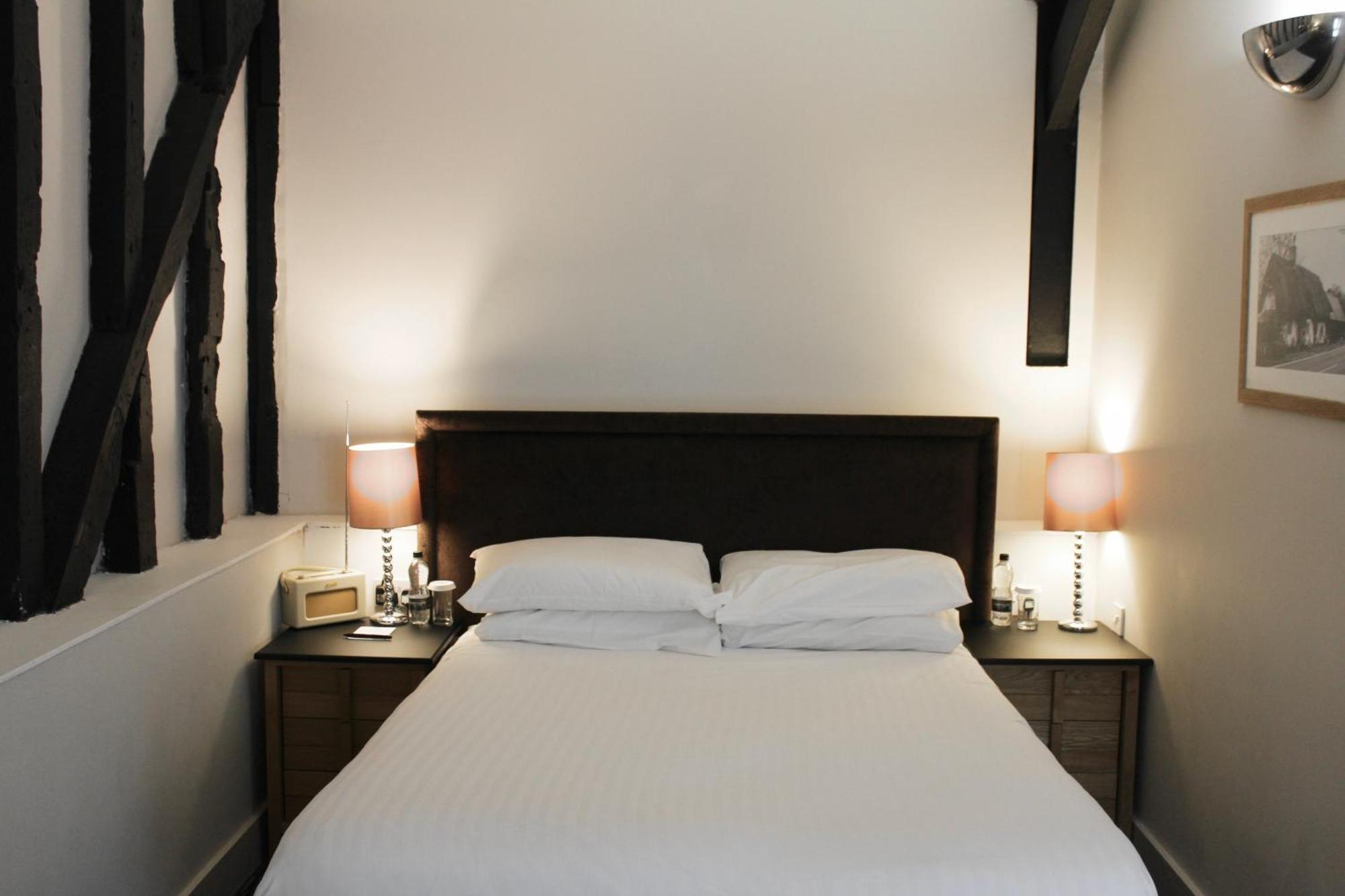 The Saracens Head Hotel Great Dunmow Bagian luar foto