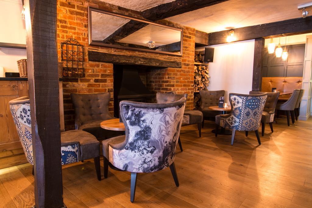 The Saracens Head Hotel Great Dunmow Bagian luar foto